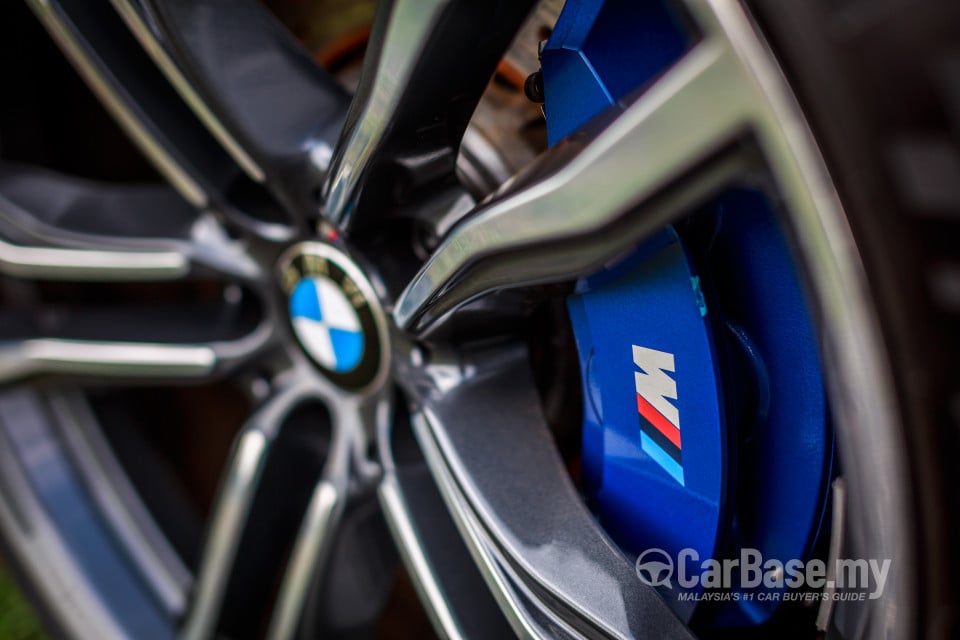 BMW X6 M F86 (2015) Interior
