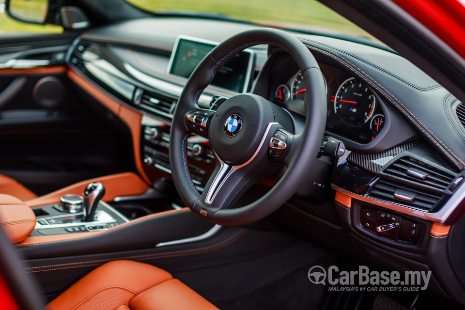 BMW X6 M F86 (2015) Interior