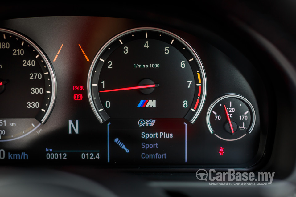 BMW X6 M F86 (2015) Interior