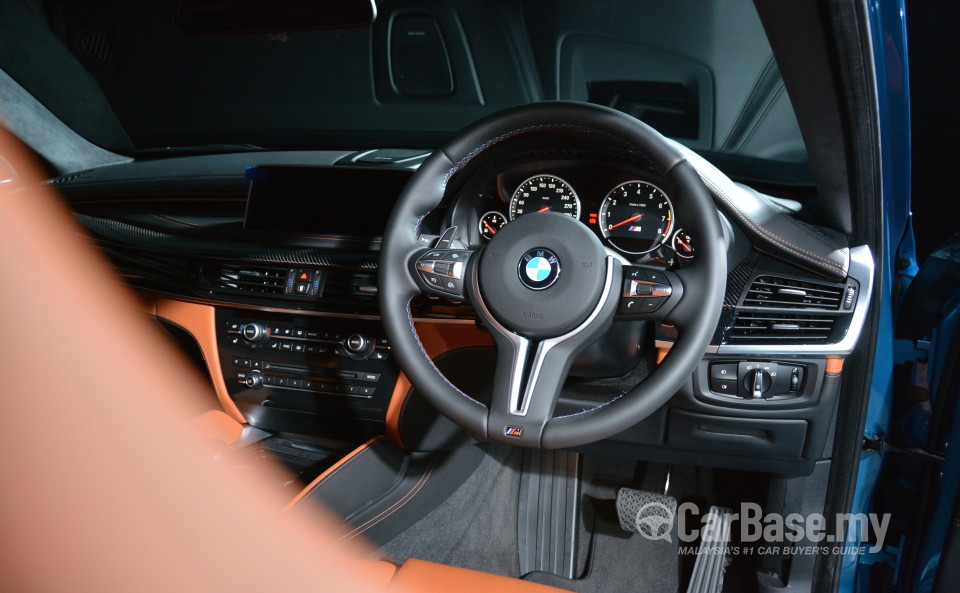 BMW X6 M F86 (2015) Interior