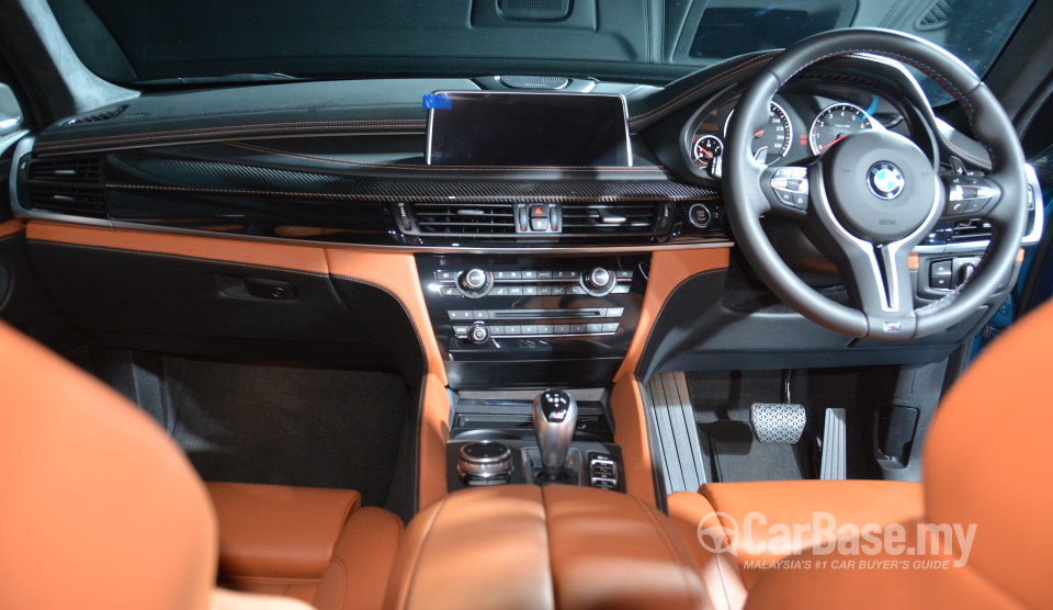 BMW X6 M F86 (2015) Interior