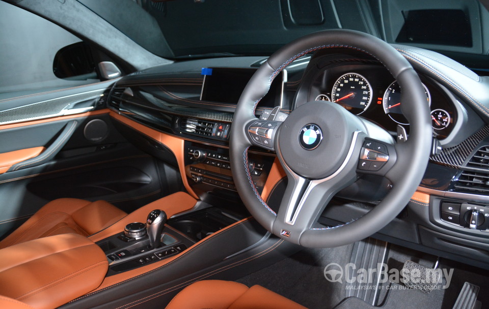 BMW X6 M F86 (2015) Interior