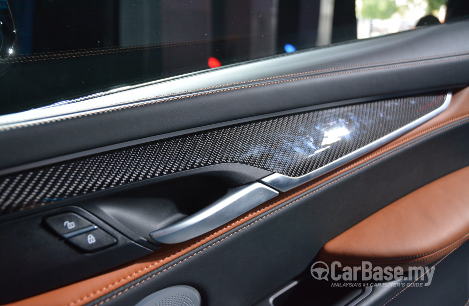 BMW X6 M F86 (2015) Interior