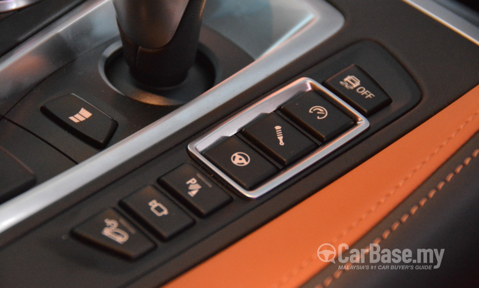 BMW X6 M F86 (2015) Interior