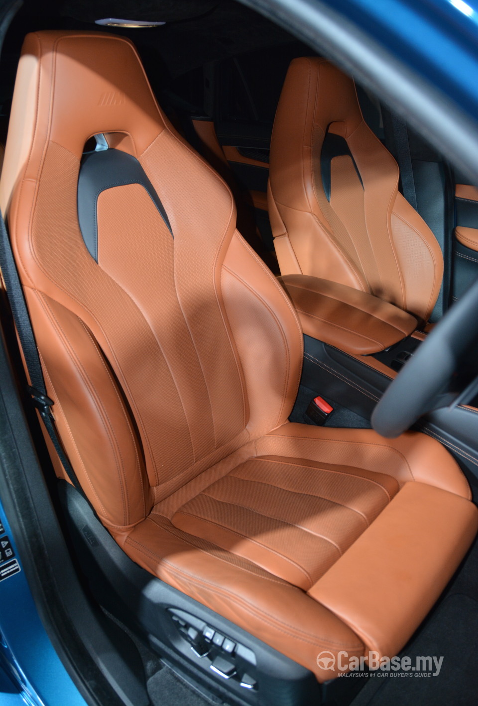BMW X6 M F86 (2015) Interior