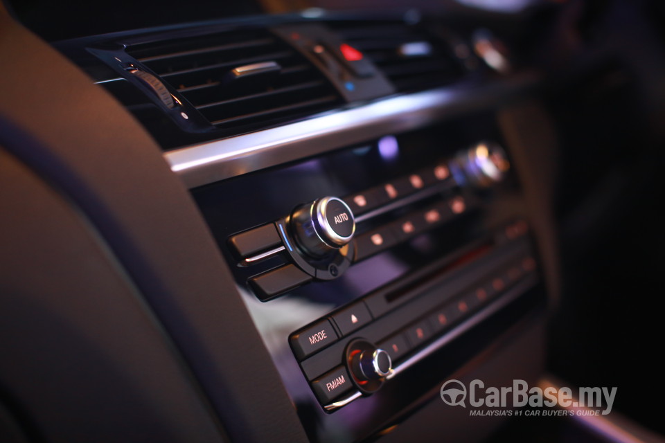 BMW X4 F26 (2014) Interior