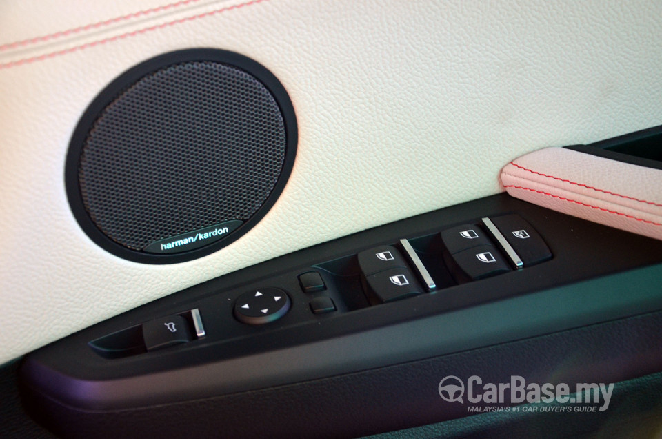 BMW X4 F26 (2014) Interior