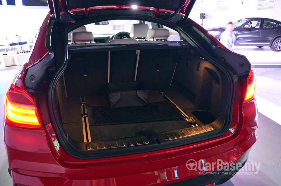 BMW X4 F26 (2014) Interior
