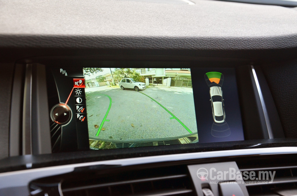 BMW X4 F26 (2014) Interior