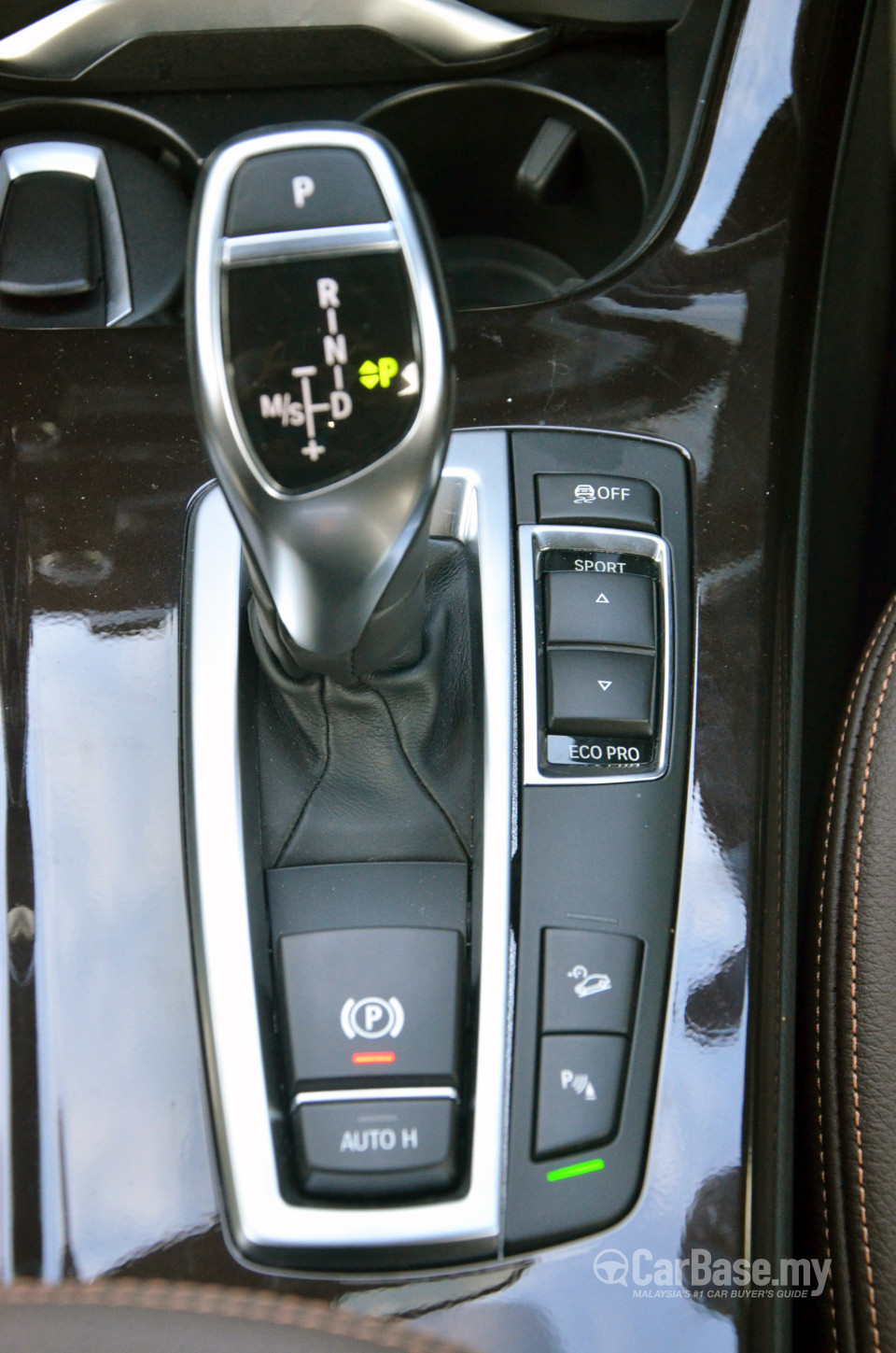 BMW X4 F26 (2014) Interior