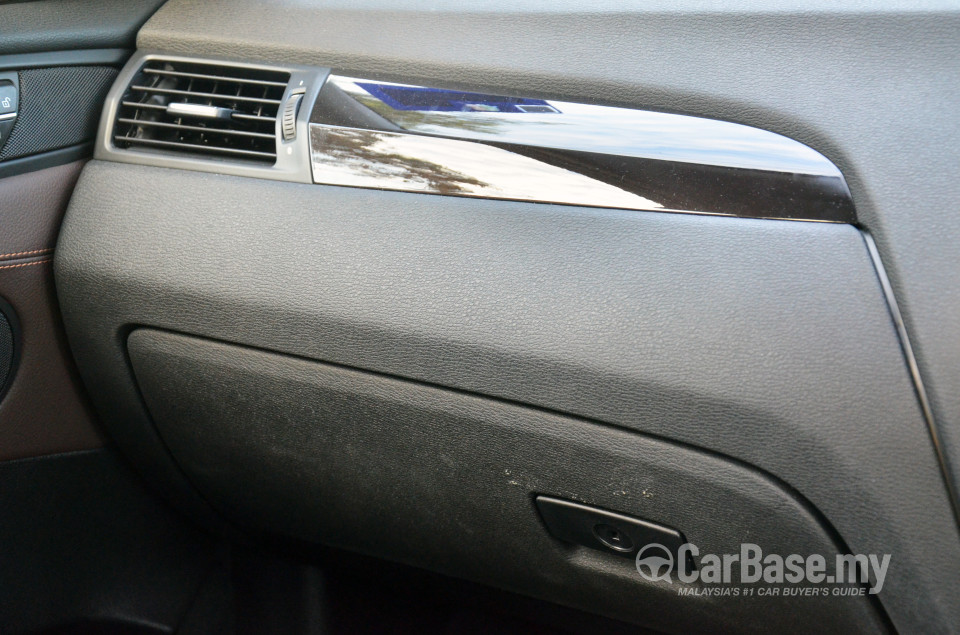 BMW X4 F26 (2014) Interior
