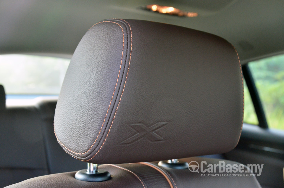 BMW X4 F26 (2014) Interior