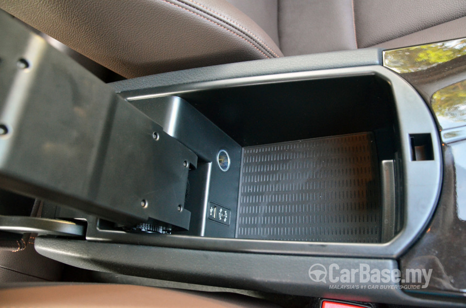 BMW X4 F26 (2014) Interior