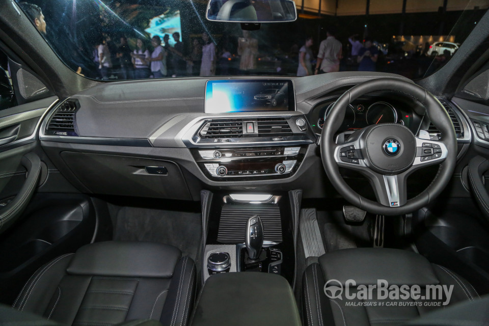 BMW X4 G02 (2019) Interior