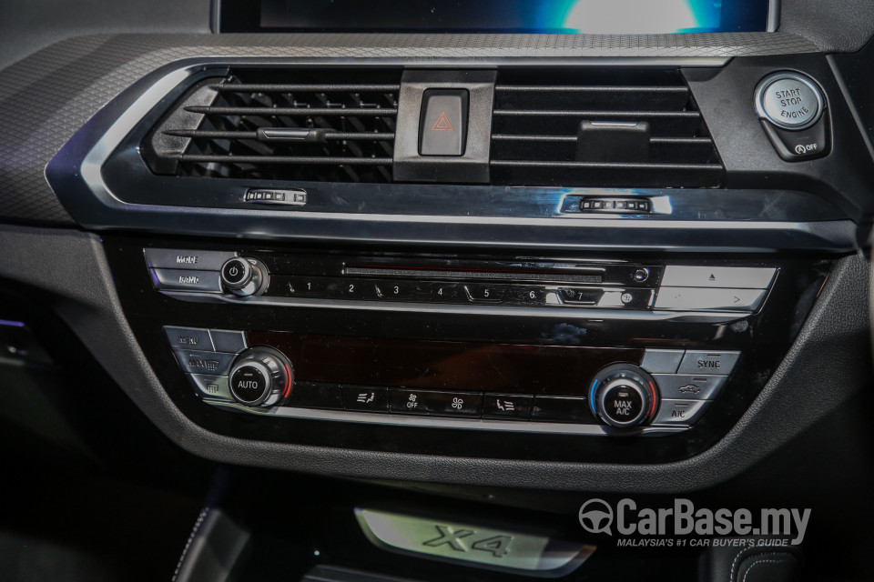 BMW X4 G02 (2019) Interior