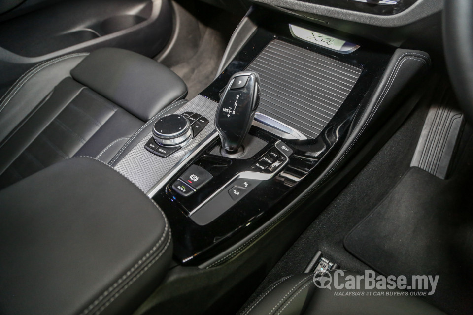 BMW X4 G02 (2019) Interior