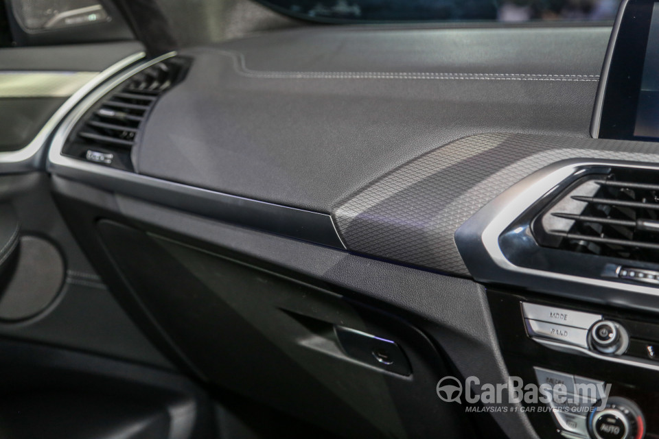 BMW X4 G02 (2019) Interior