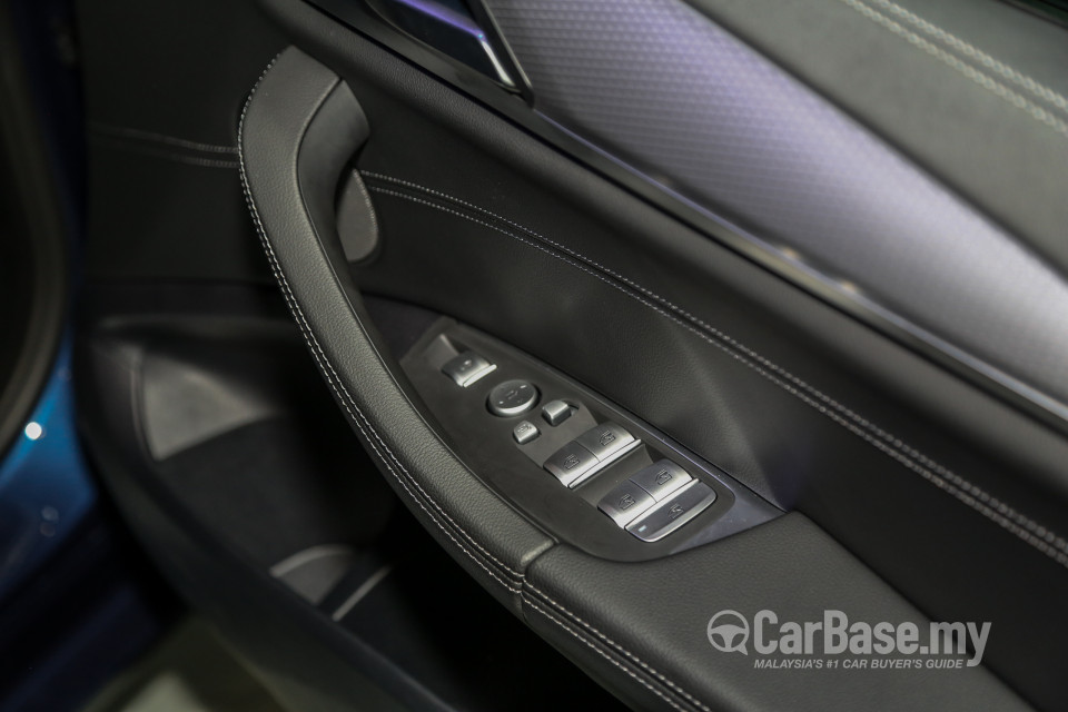 BMW X4 G02 (2019) Interior