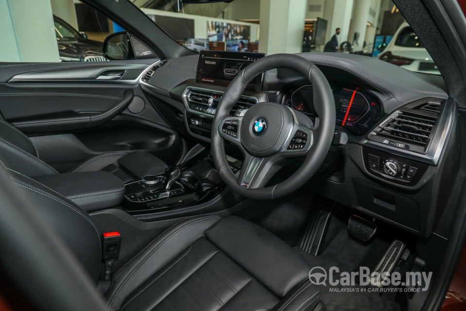BMW X4 G02 LCI (2022) Interior