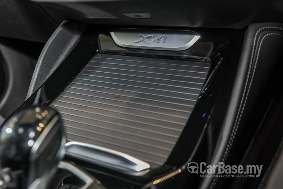 BMW X4 G02 LCI (2022) Interior