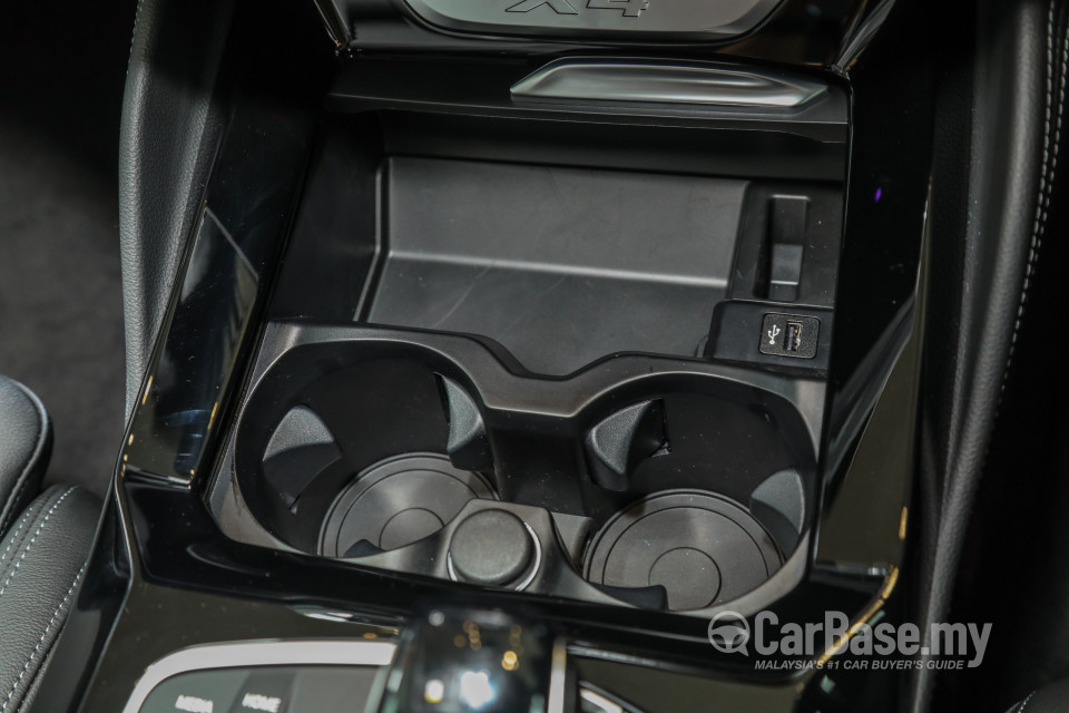 BMW X4 G02 LCI (2022) Interior