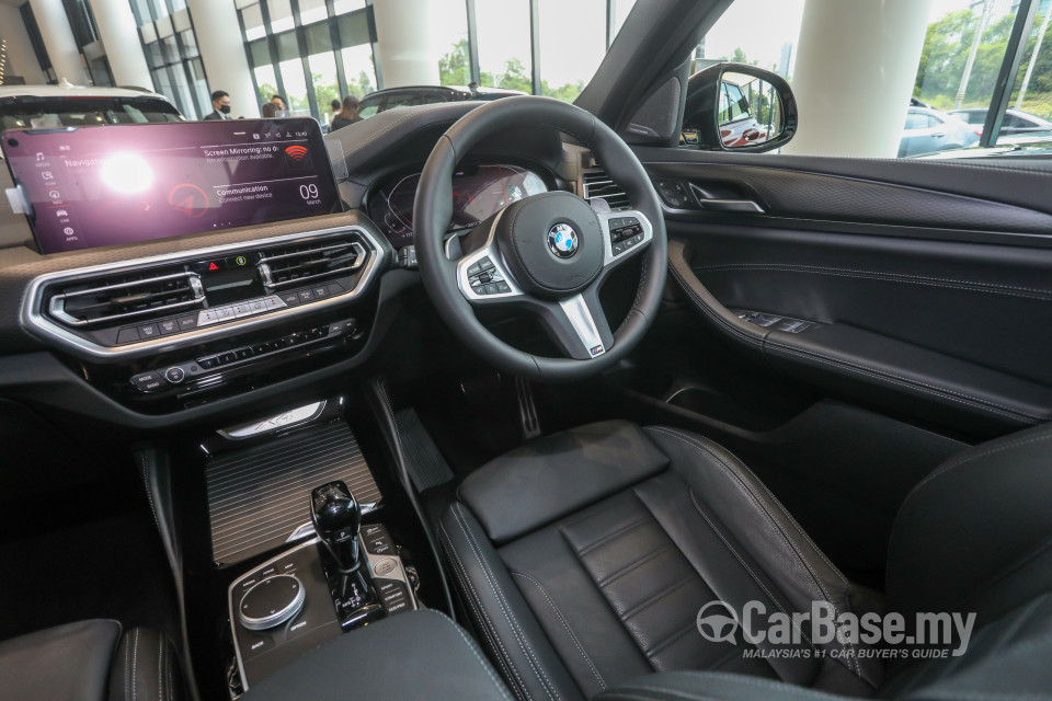 BMW X4 G02 LCI (2022) Interior