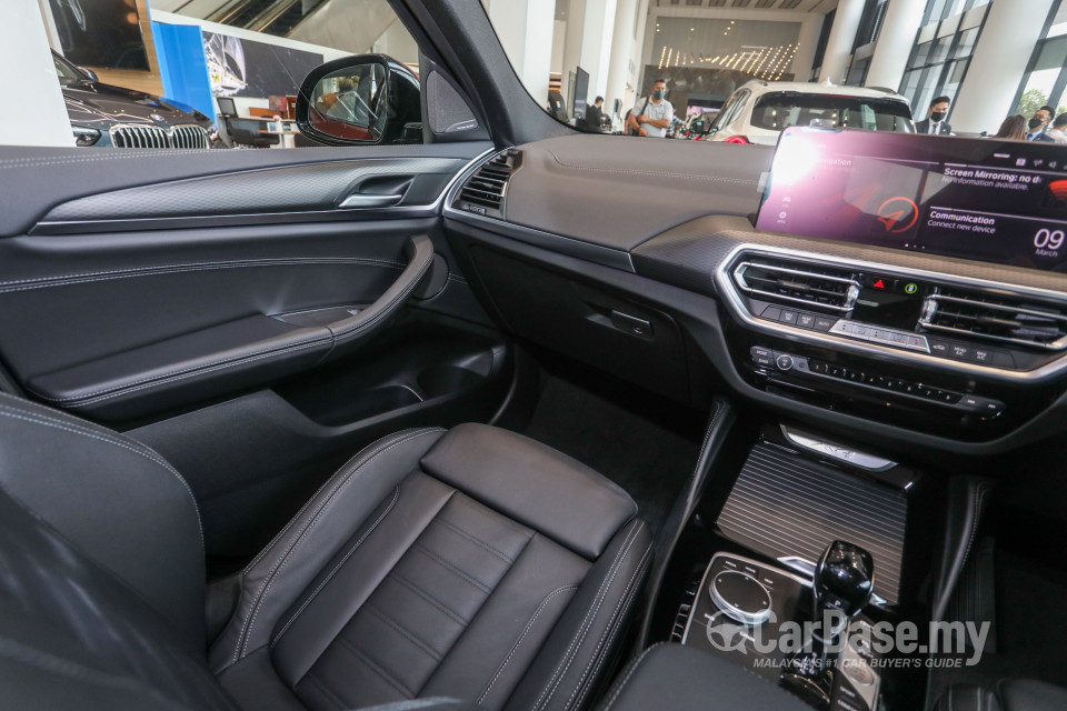 BMW X4 G02 LCI (2022) Interior