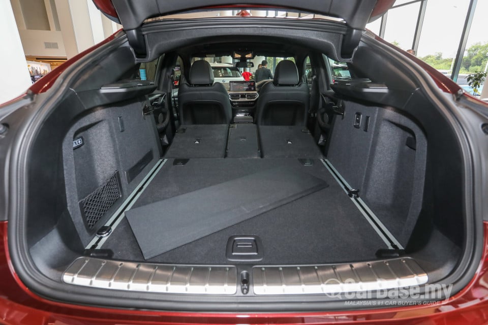 BMW X4 G02 LCI (2022) Interior