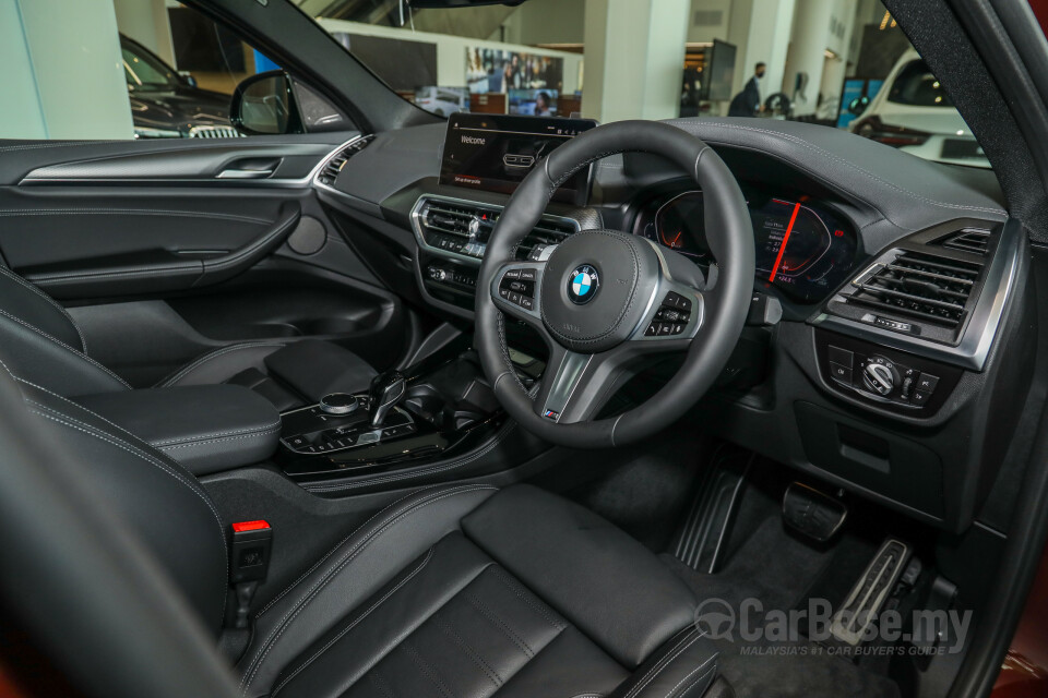 BMW X4 G02 LCI (2022) Interior