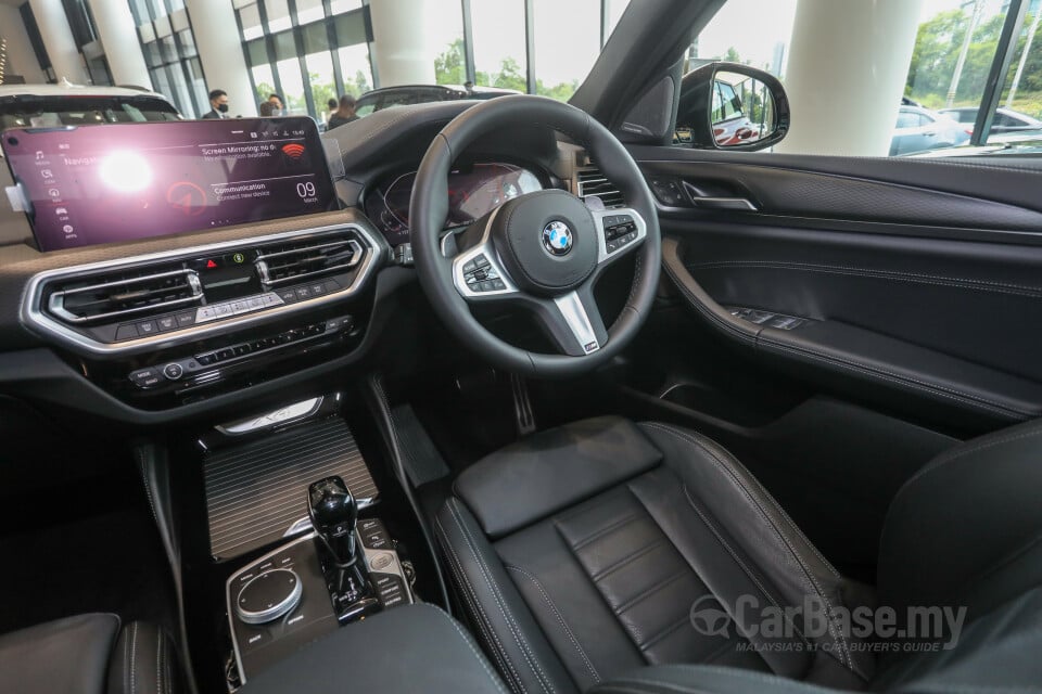 BMW X4 G02 LCI (2022) Interior