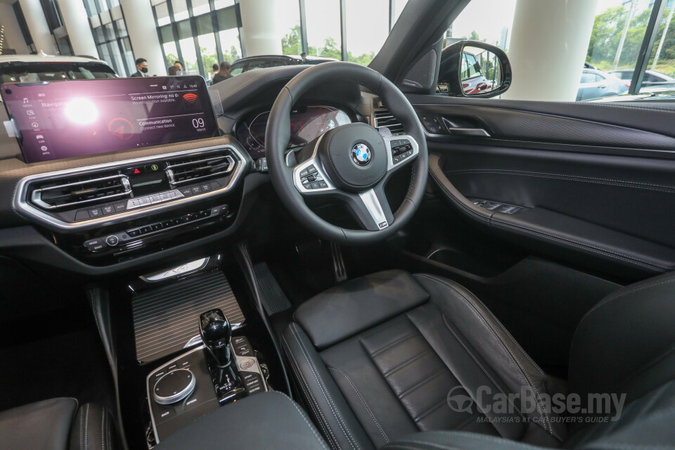 BMW X4 G02 LCI (2022) Interior