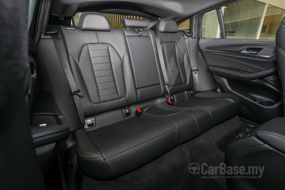 BMW X4 G02 LCI (2022) Interior