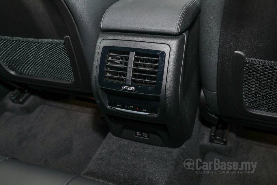 BMW X4 G02 LCI (2022) Interior