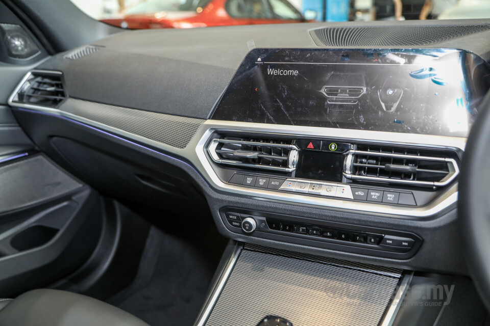 Proton Exora Mk1 RC (2019) Interior