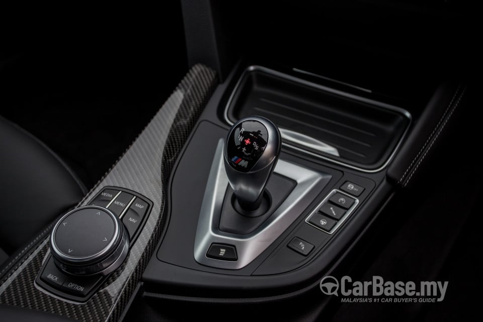 BMW M4 Coupe F82 LCI (2017) Interior