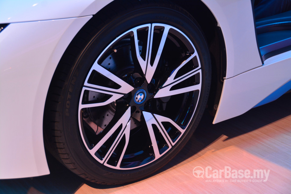 BMW i8 Coupe i12 (2015) Exterior