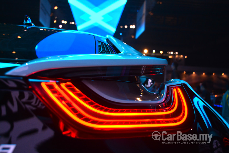 BMW i8 Coupe i12 (2015) Exterior