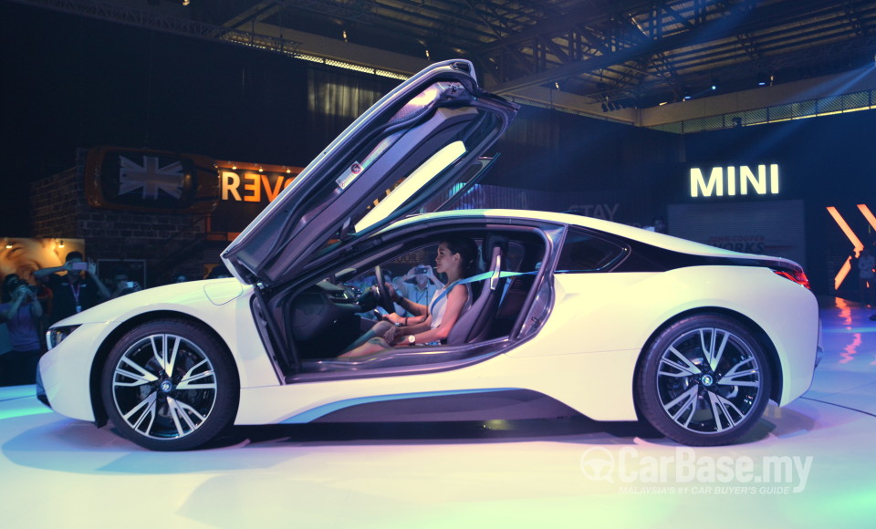 BMW i8 Coupe i12 (2015) Exterior