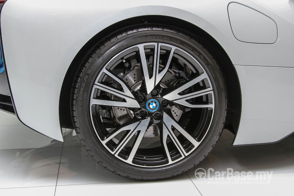 BMW i8 Coupe i12 (2015) Exterior