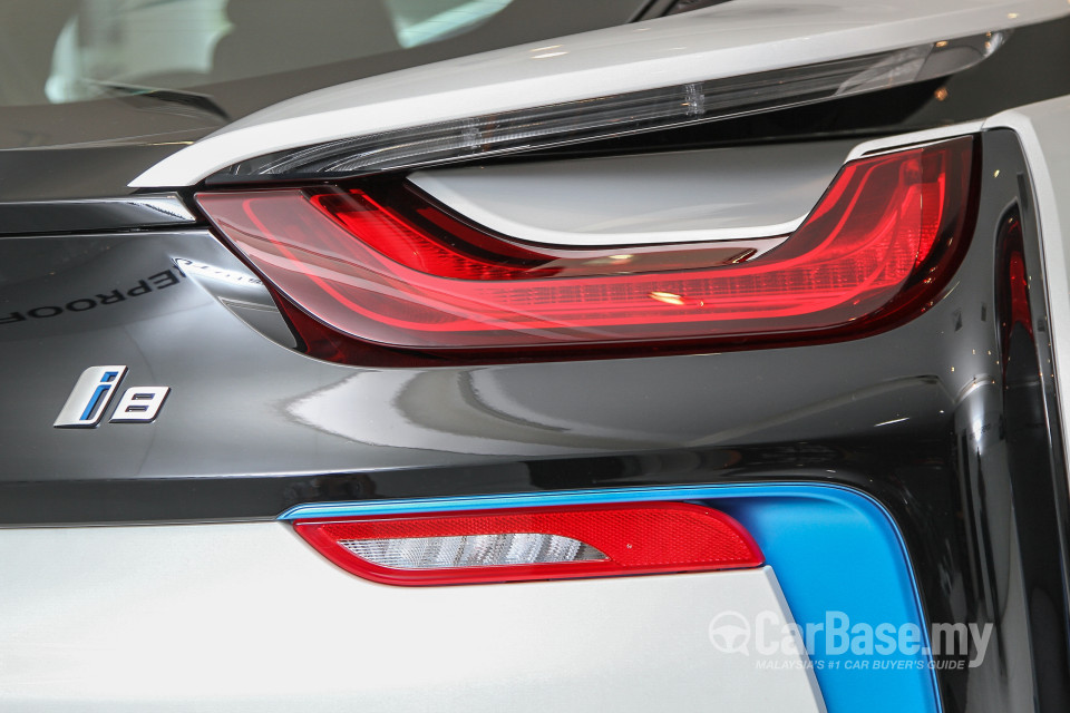 BMW i8 Coupe i12 (2015) Exterior