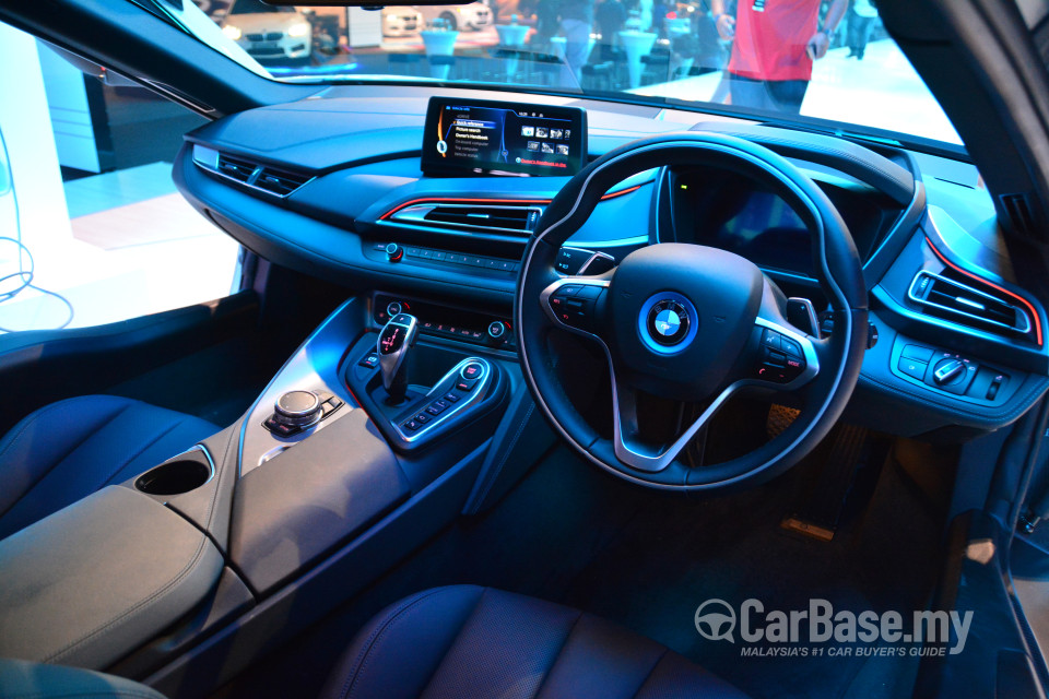 BMW i8 Coupe i12 (2015) Interior