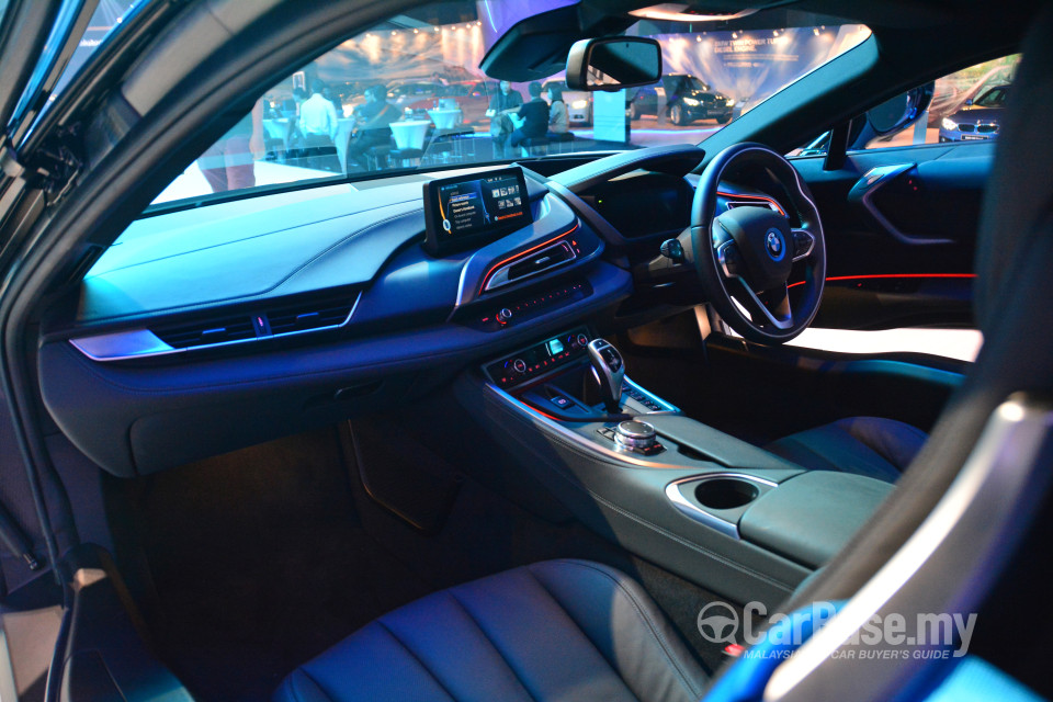 BMW i8 Coupe i12 (2015) Interior