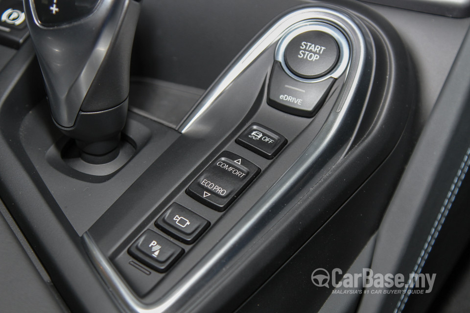 BMW i8 Coupe i12 (2015) Interior
