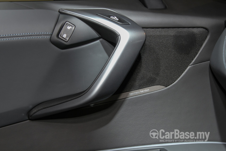 BMW i8 Coupe i12 (2015) Interior