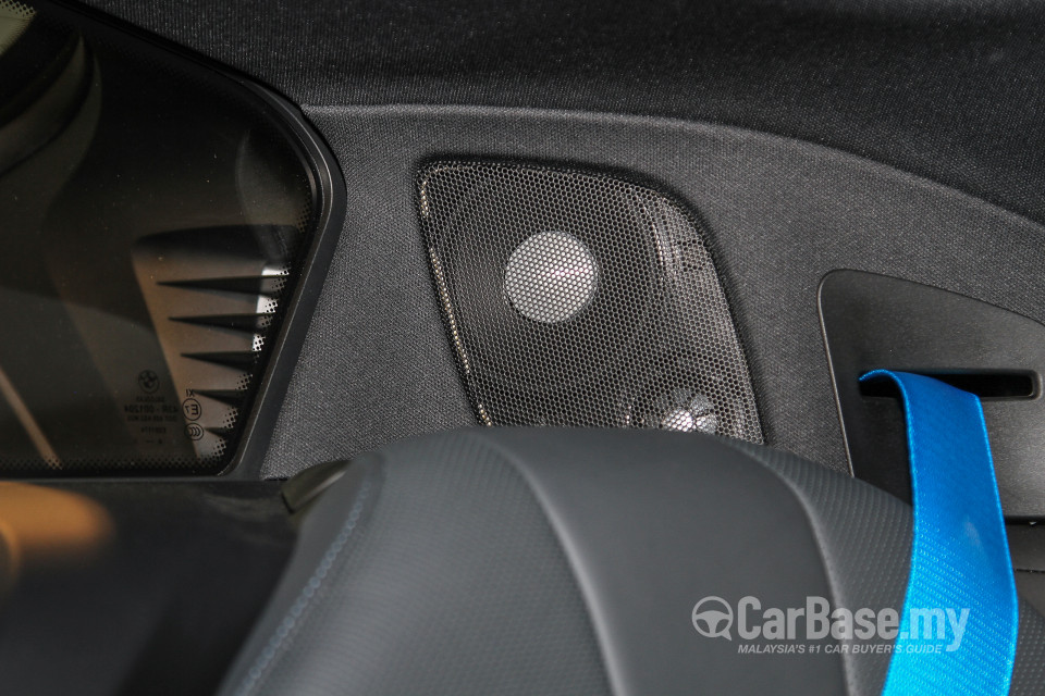 BMW i8 Coupe i12 (2015) Interior