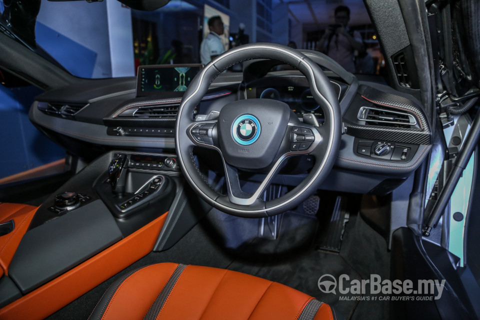 BMW i8 Coupe i12 LCI (2018) Interior