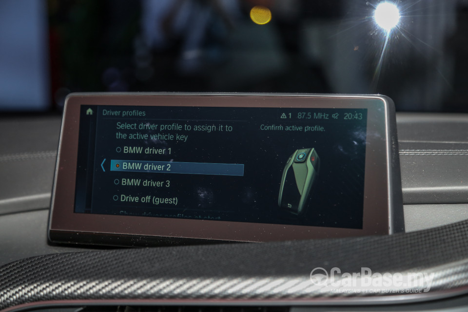 BMW i8 Coupe i12 LCI (2018) Interior