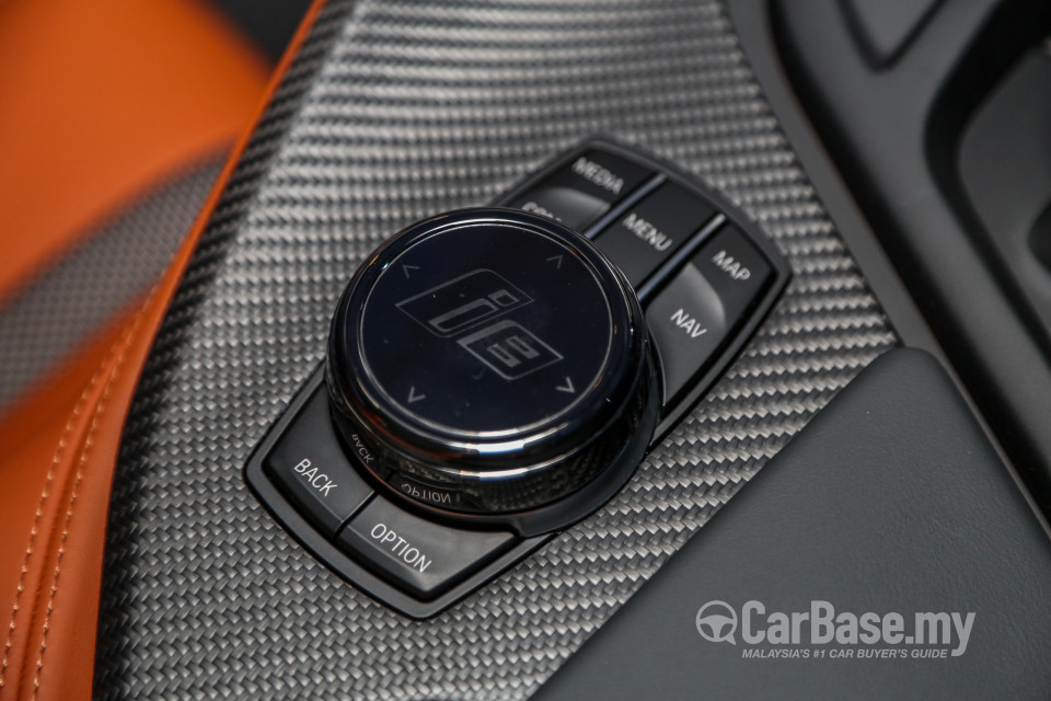 BMW i8 Coupe i12 LCI (2018) Interior