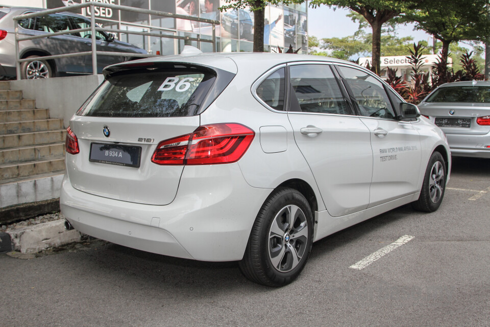 Perodua Aruz D38L (2019) Exterior