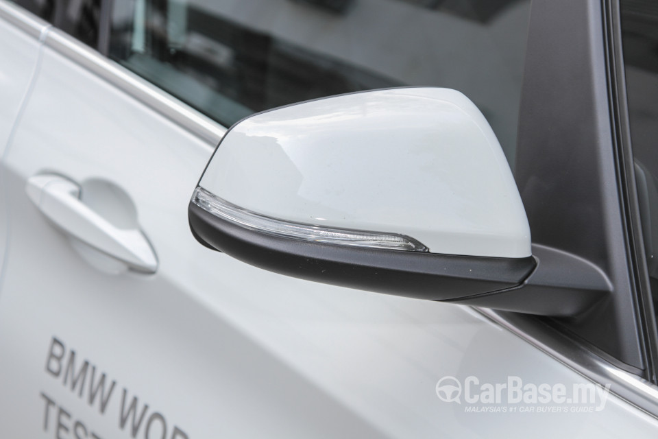 BMW 2 Series Active Tourer F45 (2015) Exterior